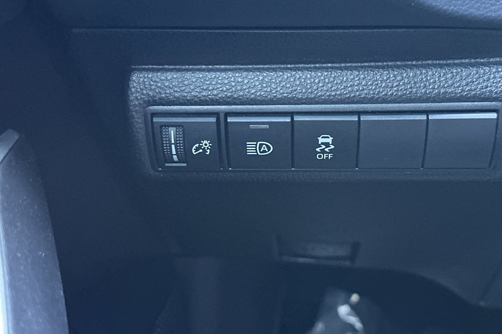 Thumbnail: 2023 Toyota Corolla - 31