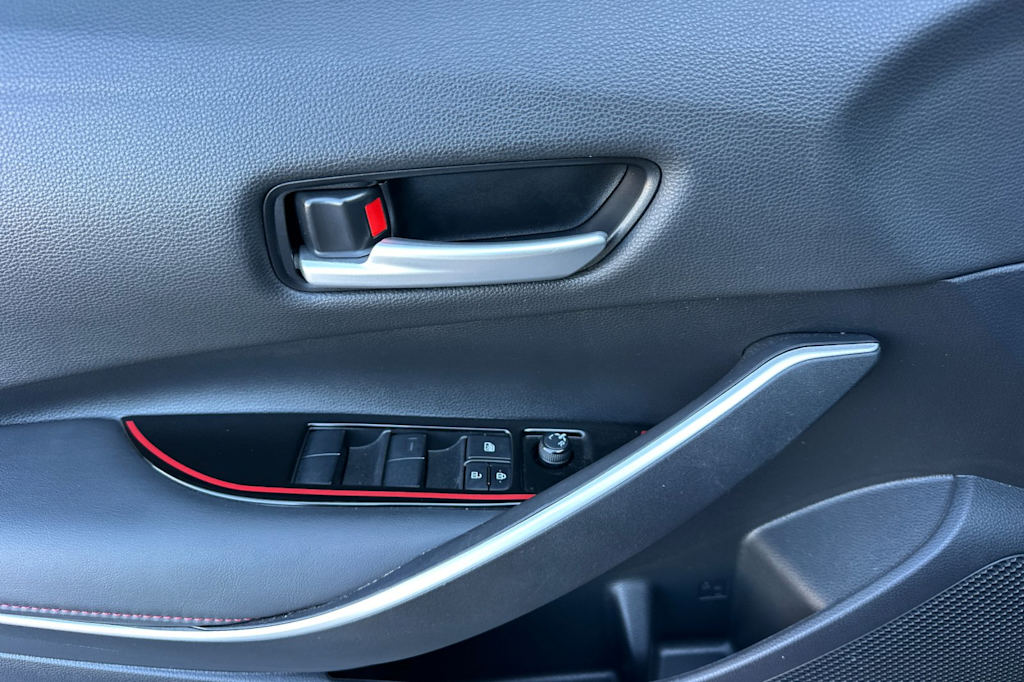 Thumbnail: 2023 Toyota Corolla - 21