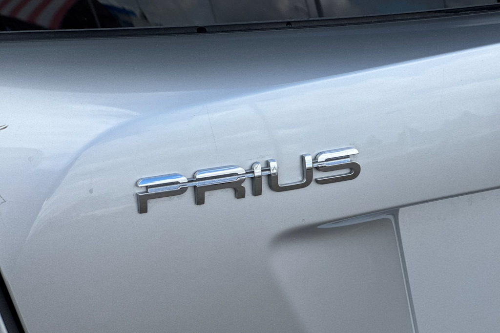 Thumbnail: 2017 Toyota Prius - 7