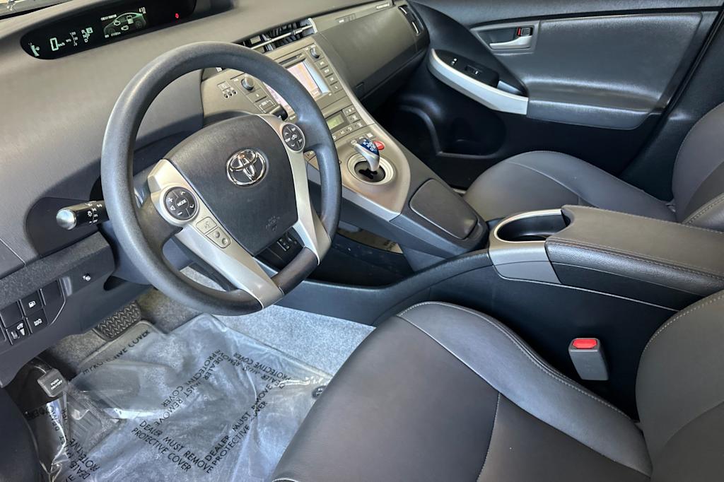 Thumbnail: 2015 Toyota Prius - 10