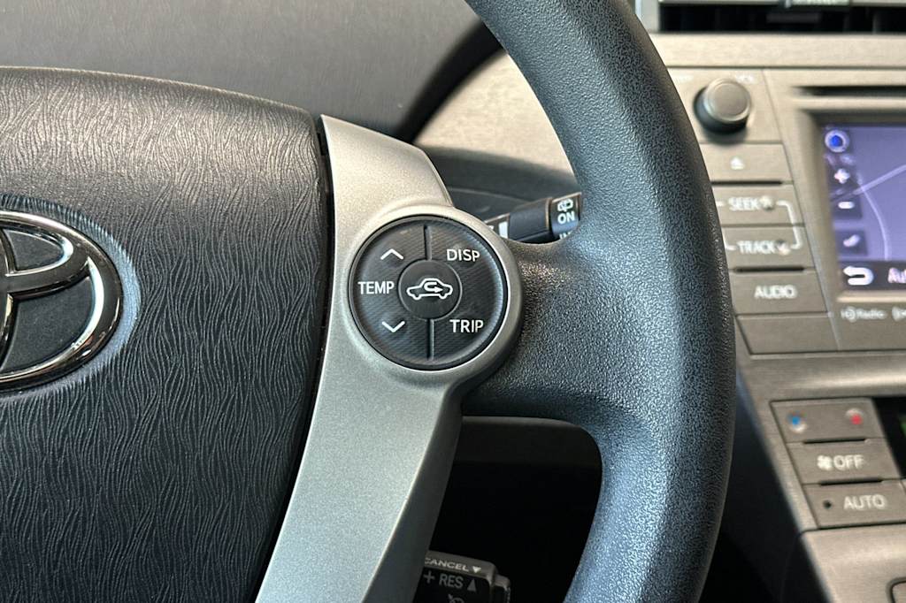 Thumbnail: 2015 Toyota Prius - 30