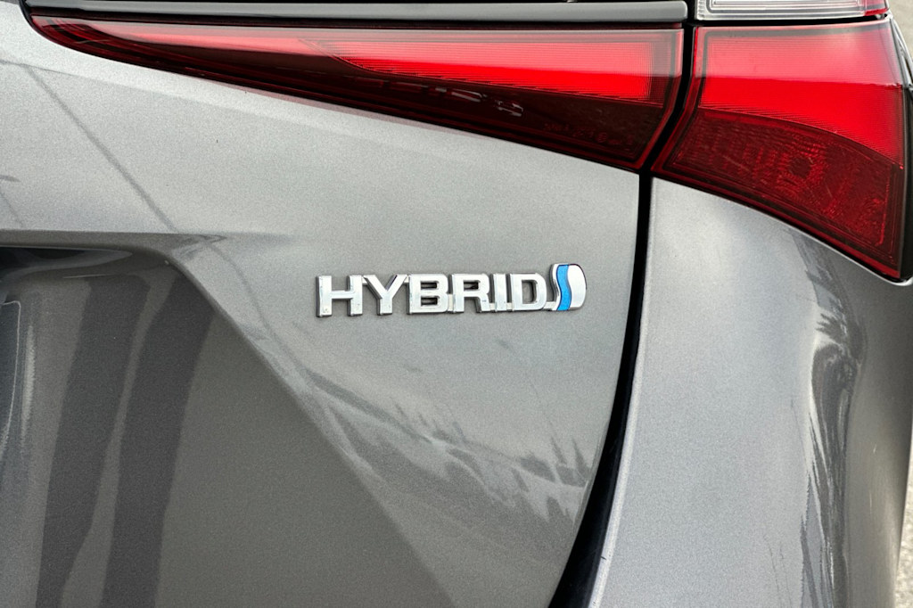 Thumbnail: 2019 Toyota Prius - 7