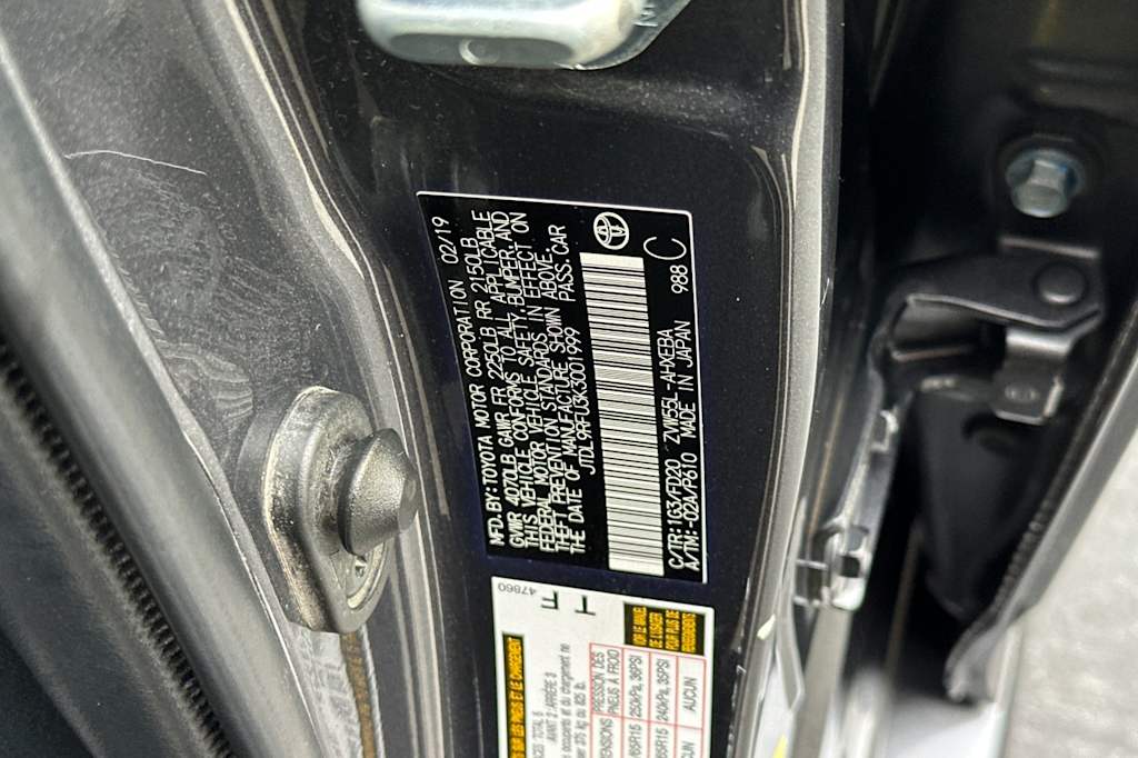 Thumbnail: 2019 Toyota Prius - 16