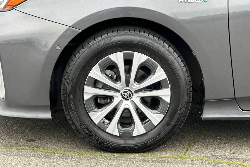Thumbnail: 2019 Toyota Prius - 8
