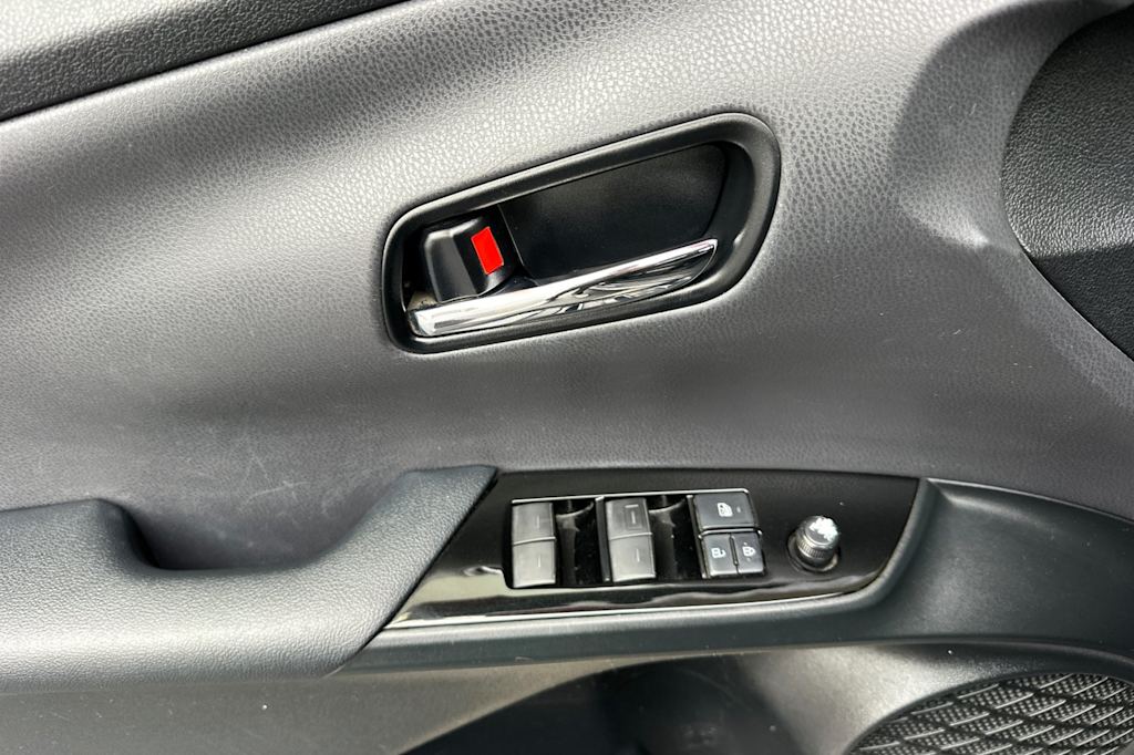 Thumbnail: 2019 Toyota Prius - 20