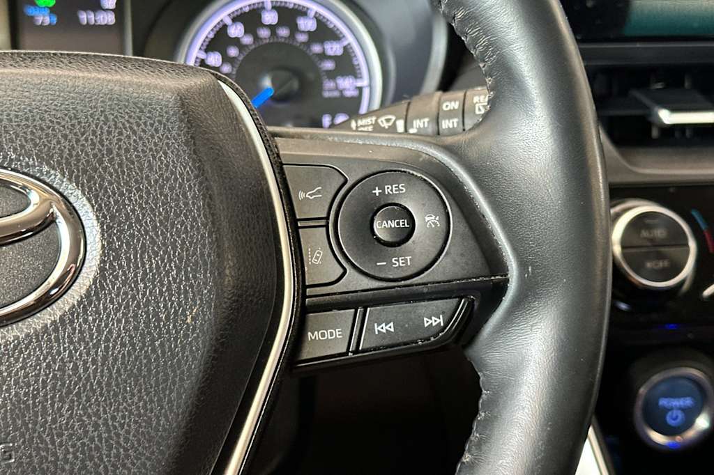 Thumbnail: 2021 Toyota Venza - 31