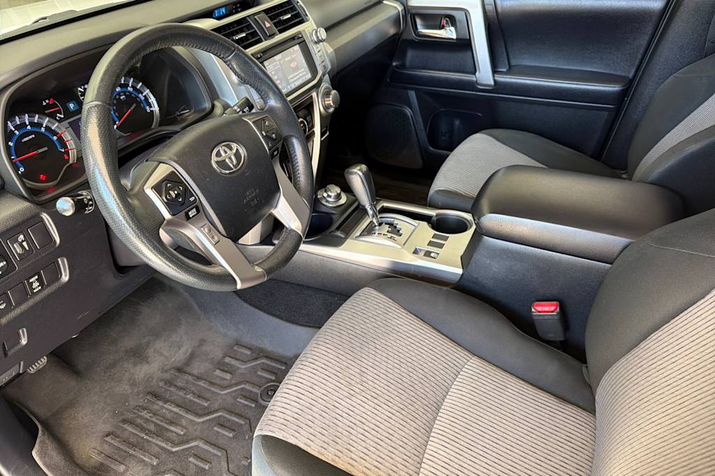 Thumbnail: 2019 Toyota 4Runner - 10