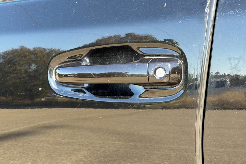 Thumbnail: 2015 Toyota 4Runner - 20