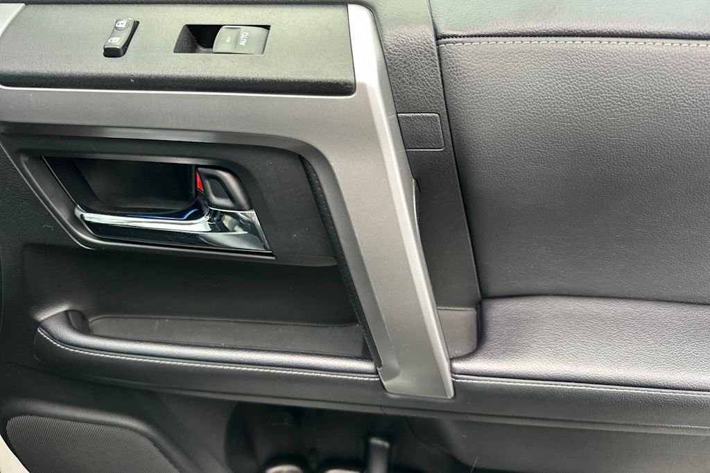 Thumbnail: 2022 Toyota 4Runner - 26