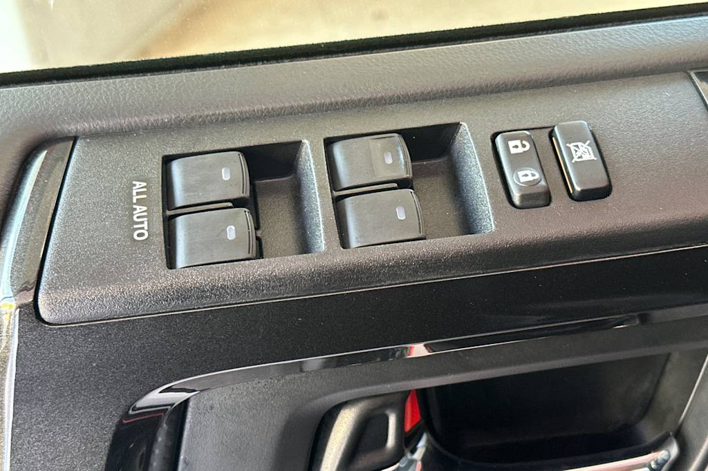 Thumbnail: 2023 Toyota 4Runner - 22