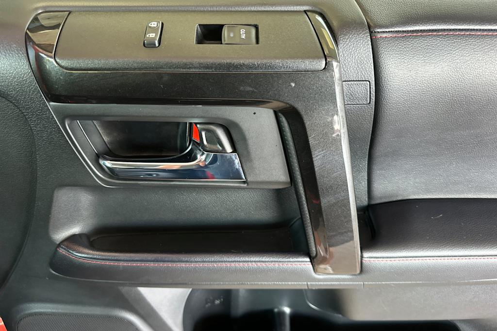 Thumbnail: 2023 Toyota 4Runner - 25