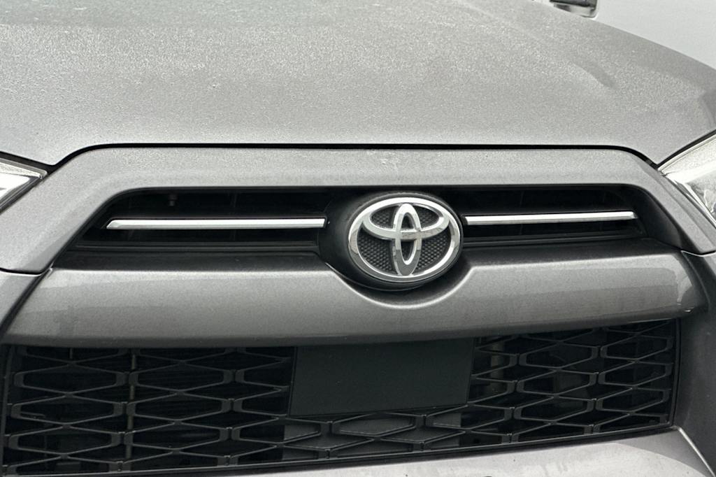 Thumbnail: 2021 Toyota 4Runner - 12