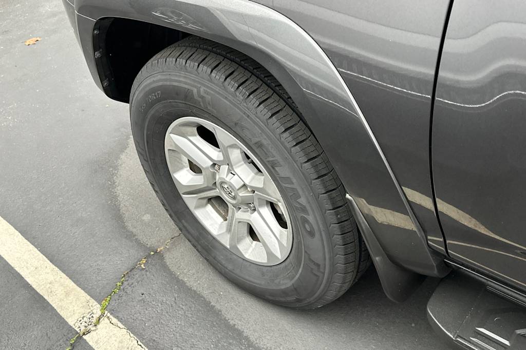 Thumbnail: 2021 Toyota 4Runner - 21