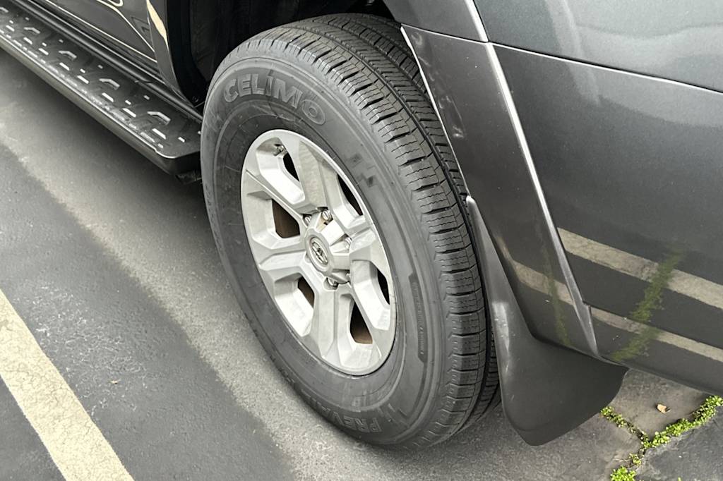 Thumbnail: 2021 Toyota 4Runner - 18