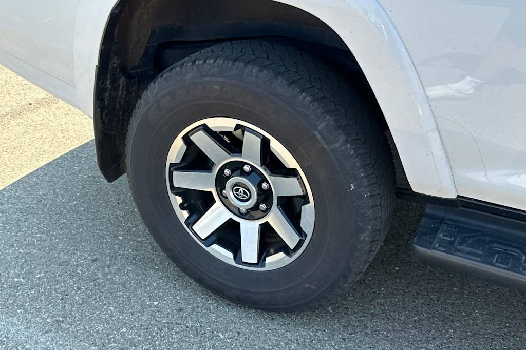 Thumbnail: 2023 Toyota 4Runner - 15