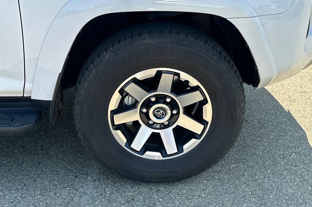 Thumbnail: 2023 Toyota 4Runner - 6