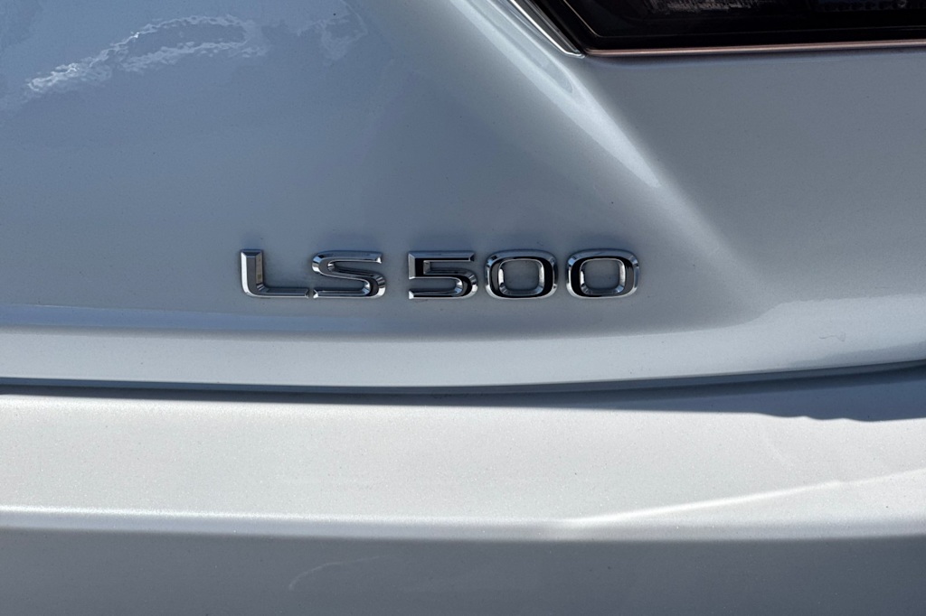 Thumbnail: 2019 Lexus LS - 7