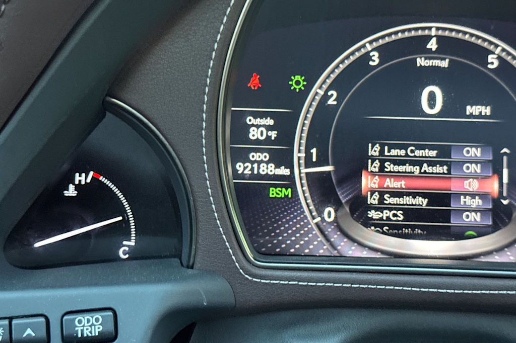 Thumbnail: 2019 Lexus LS - 32