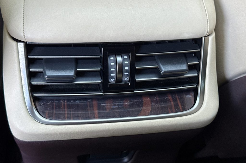 Thumbnail: 2019 Lexus LS - 22