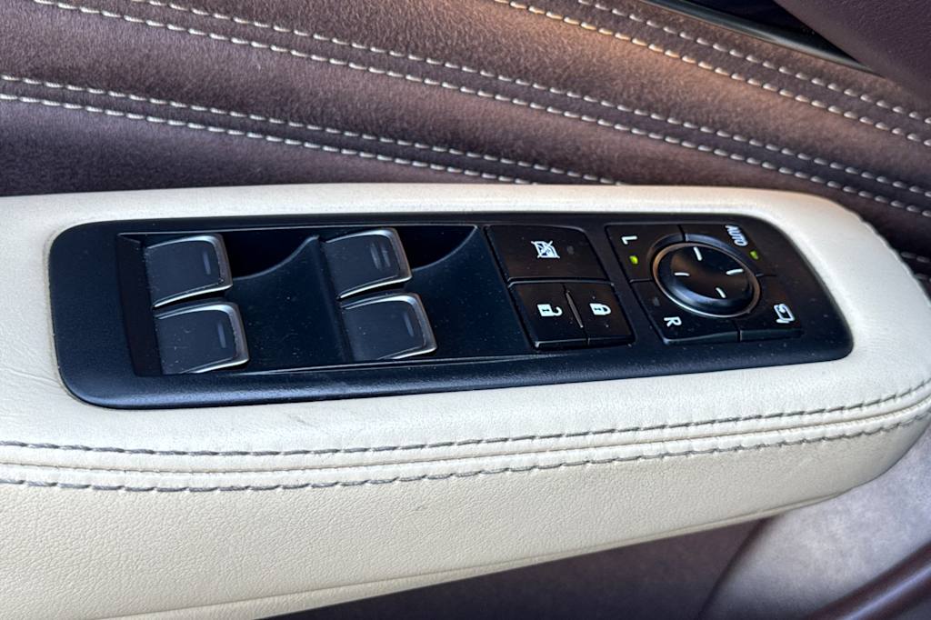 Thumbnail: 2019 Lexus LS - 21