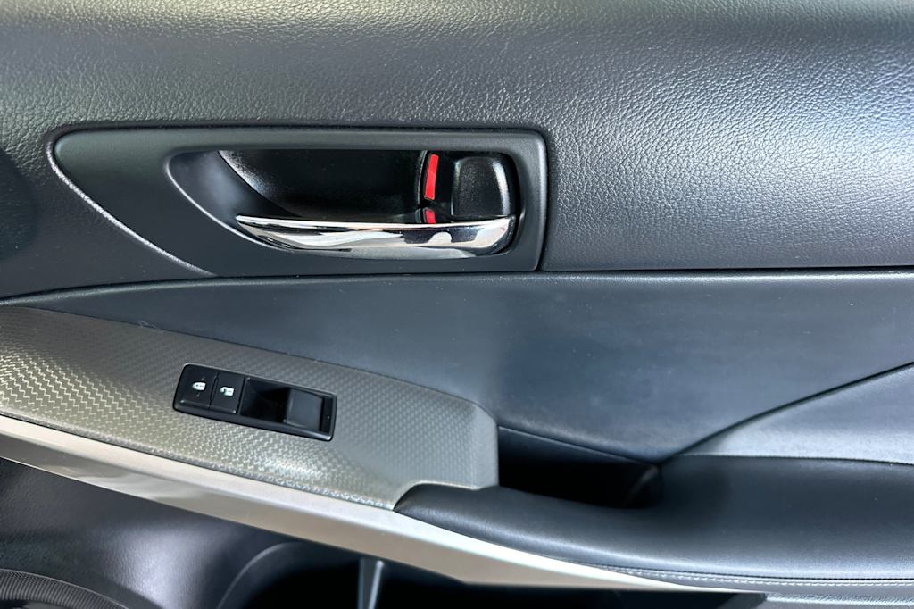 Thumbnail: 2016 Lexus IS - 24