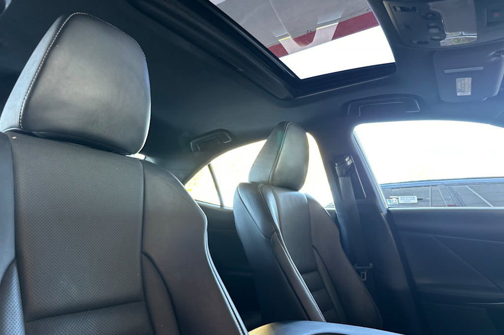 Thumbnail: 2016 Lexus IS - 23