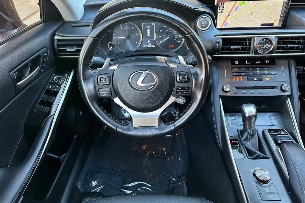 2019 Lexus IS 300 8