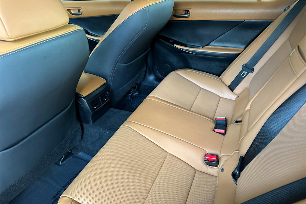 Thumbnail: 2025 Lexus ES - 11