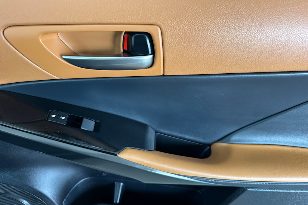 Thumbnail: 2025 Lexus ES - 24