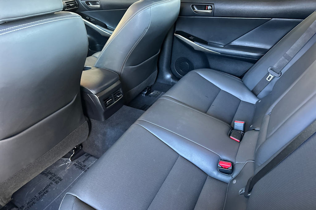 Thumbnail: 2017 Lexus IS - 11