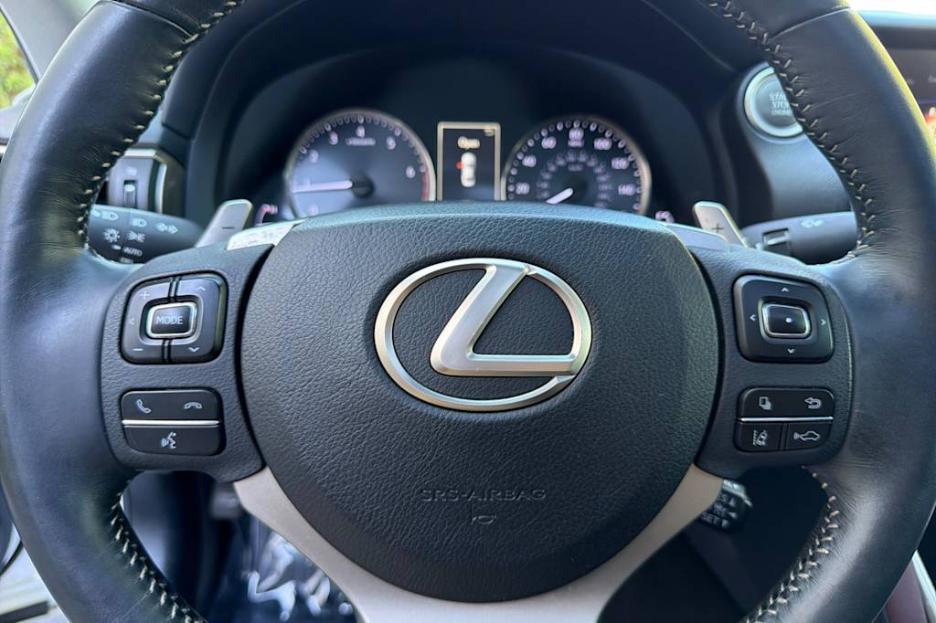 Thumbnail: 2019 Lexus IS - 28