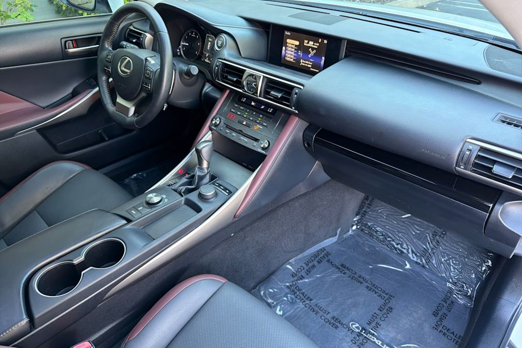 Thumbnail: 2019 Lexus IS - 12