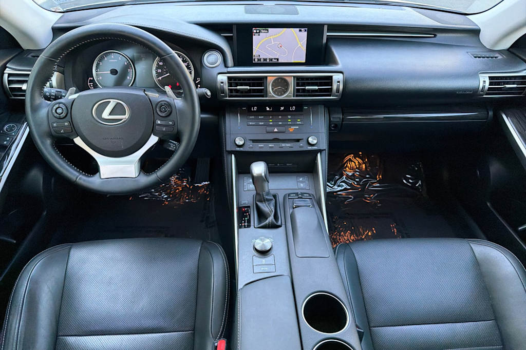 Thumbnail: 2015 Lexus IS - 2
