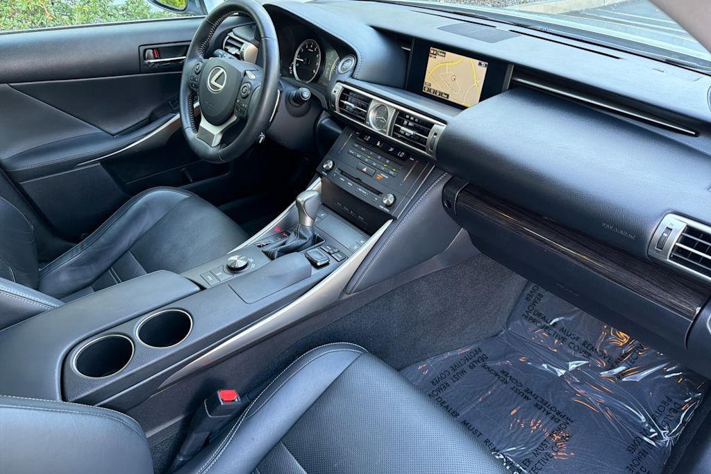 Thumbnail: 2015 Lexus IS - 12