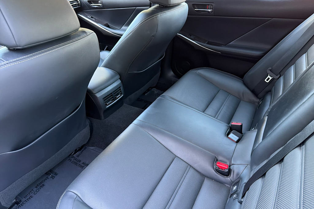 Thumbnail: 2015 Lexus IS - 10