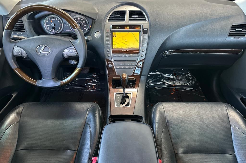 Thumbnail: 2011 Lexus ES - 2