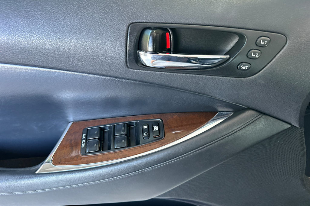 Thumbnail: 2011 Lexus ES - 19
