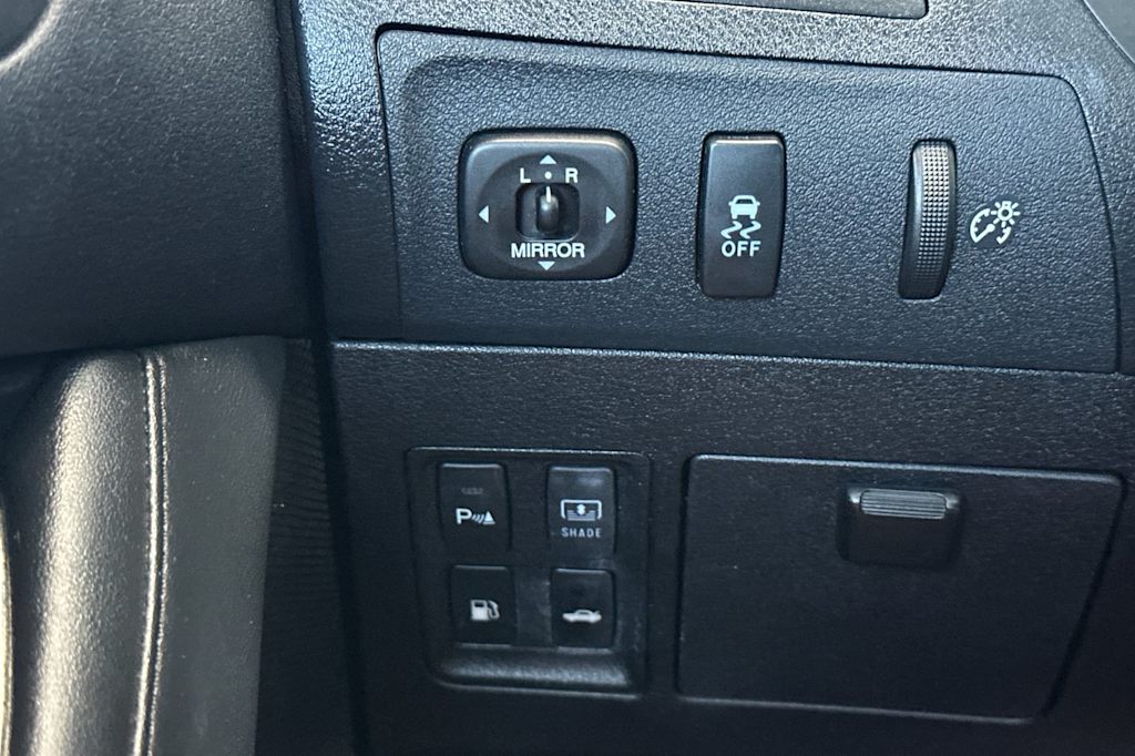 Thumbnail: 2011 Lexus ES - 32
