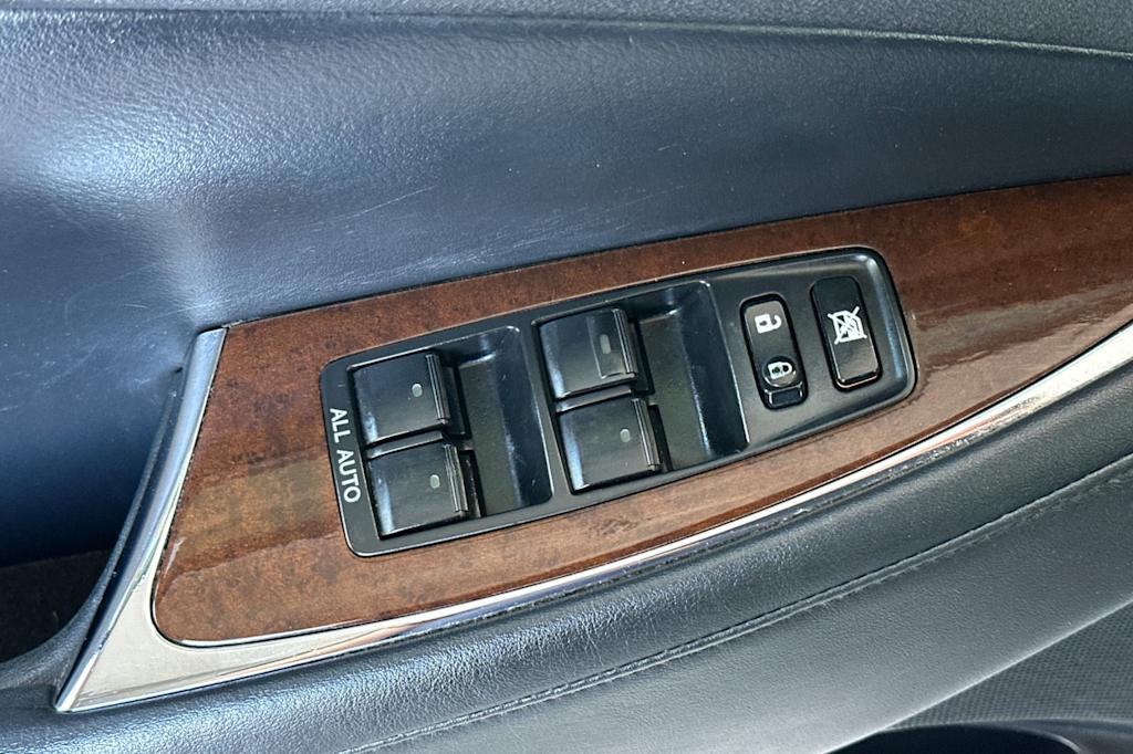 Thumbnail: 2011 Lexus ES - 20