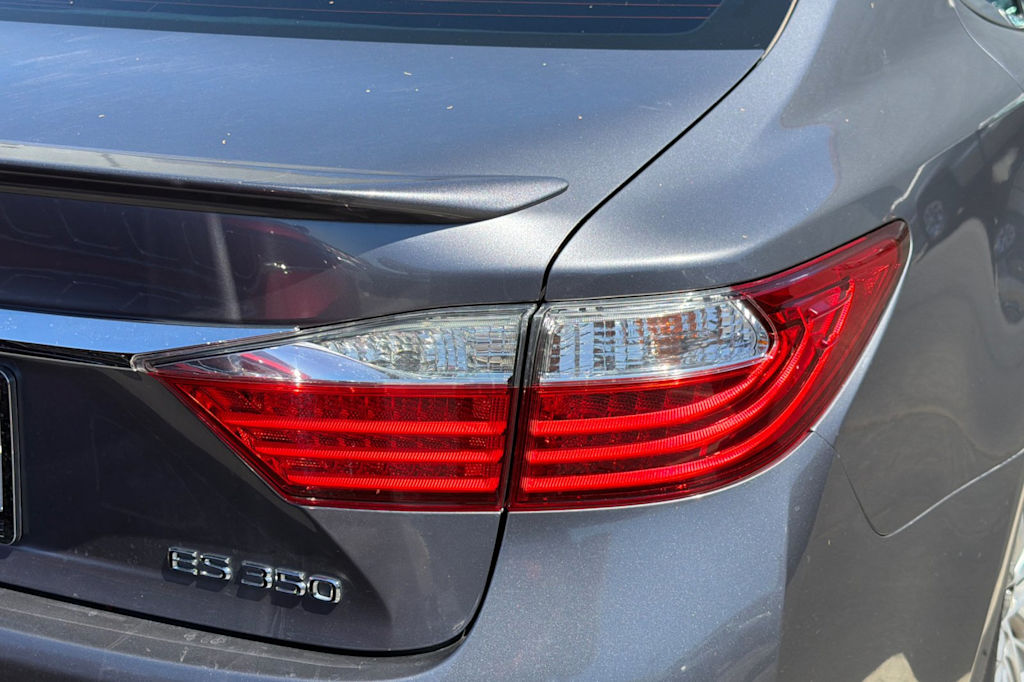 Thumbnail: 2014 Lexus ES - 16