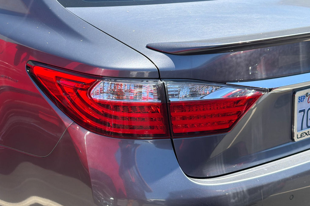 Thumbnail: 2014 Lexus ES - 18