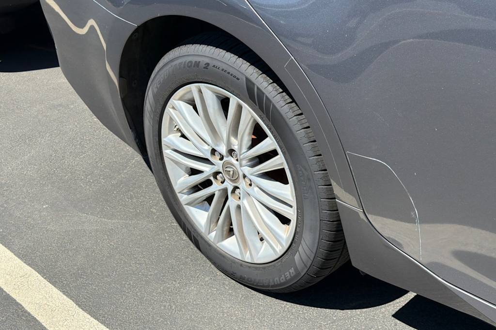 Thumbnail: 2014 Lexus ES - 15