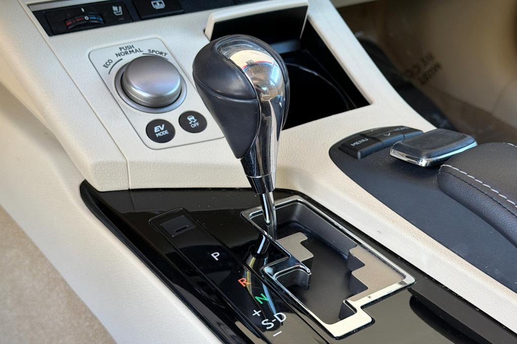 Thumbnail: 2015 Lexus ES - 14