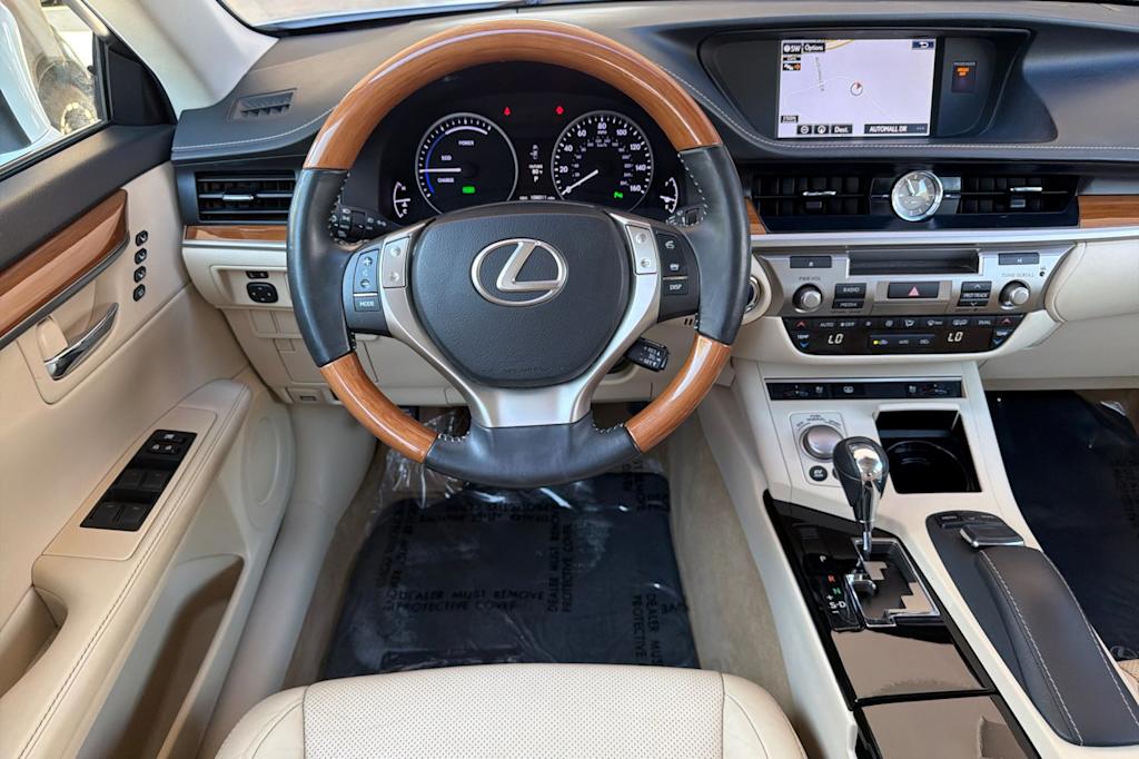 Thumbnail: 2015 Lexus ES - 11