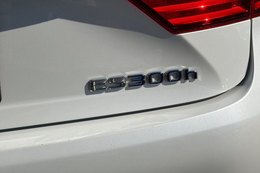 Thumbnail: 2015 Lexus ES - 7