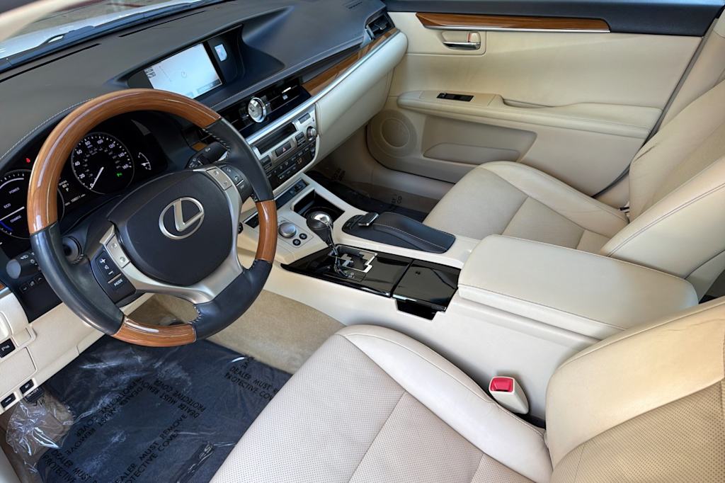 Thumbnail: 2015 Lexus ES - 9