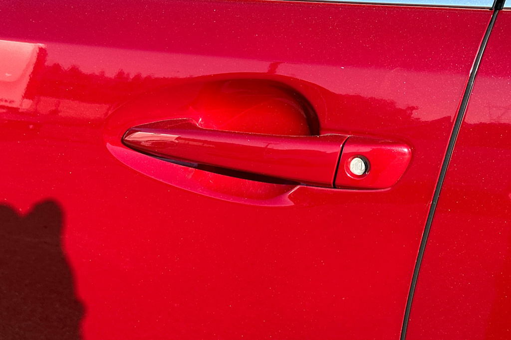 Thumbnail: 2013 Lexus ES - 18