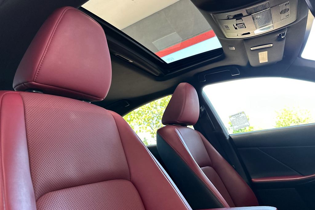 Thumbnail: 2021 Lexus IS - 22