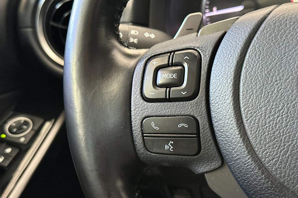 Thumbnail: 2021 Lexus IS - 29