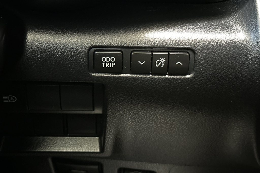 Thumbnail: 2021 Lexus IS - 32